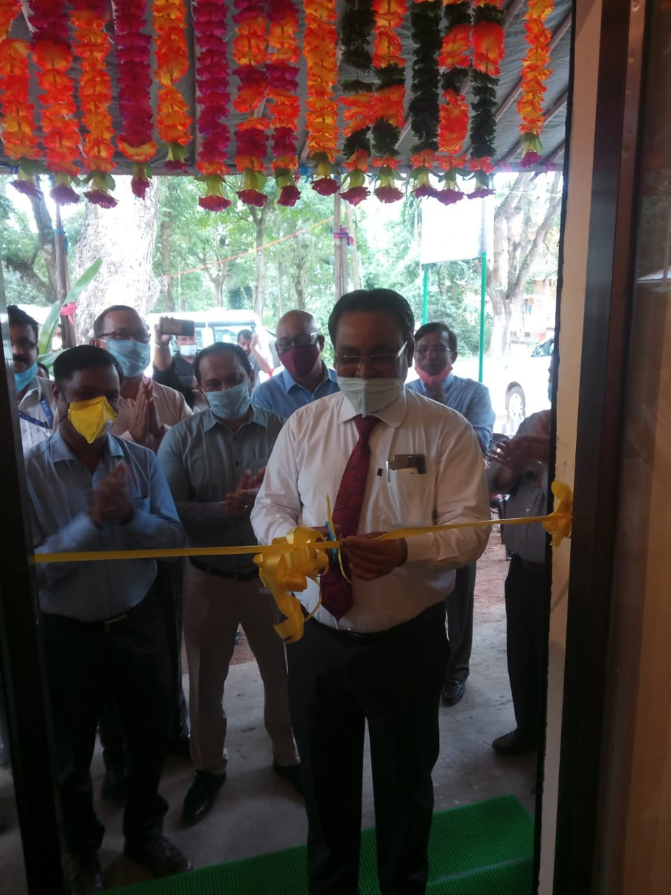 RGVN opens handloom outlet “Grasslooms” at Kaziranga